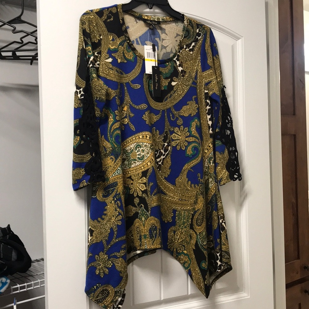 Beautiful top! NWT